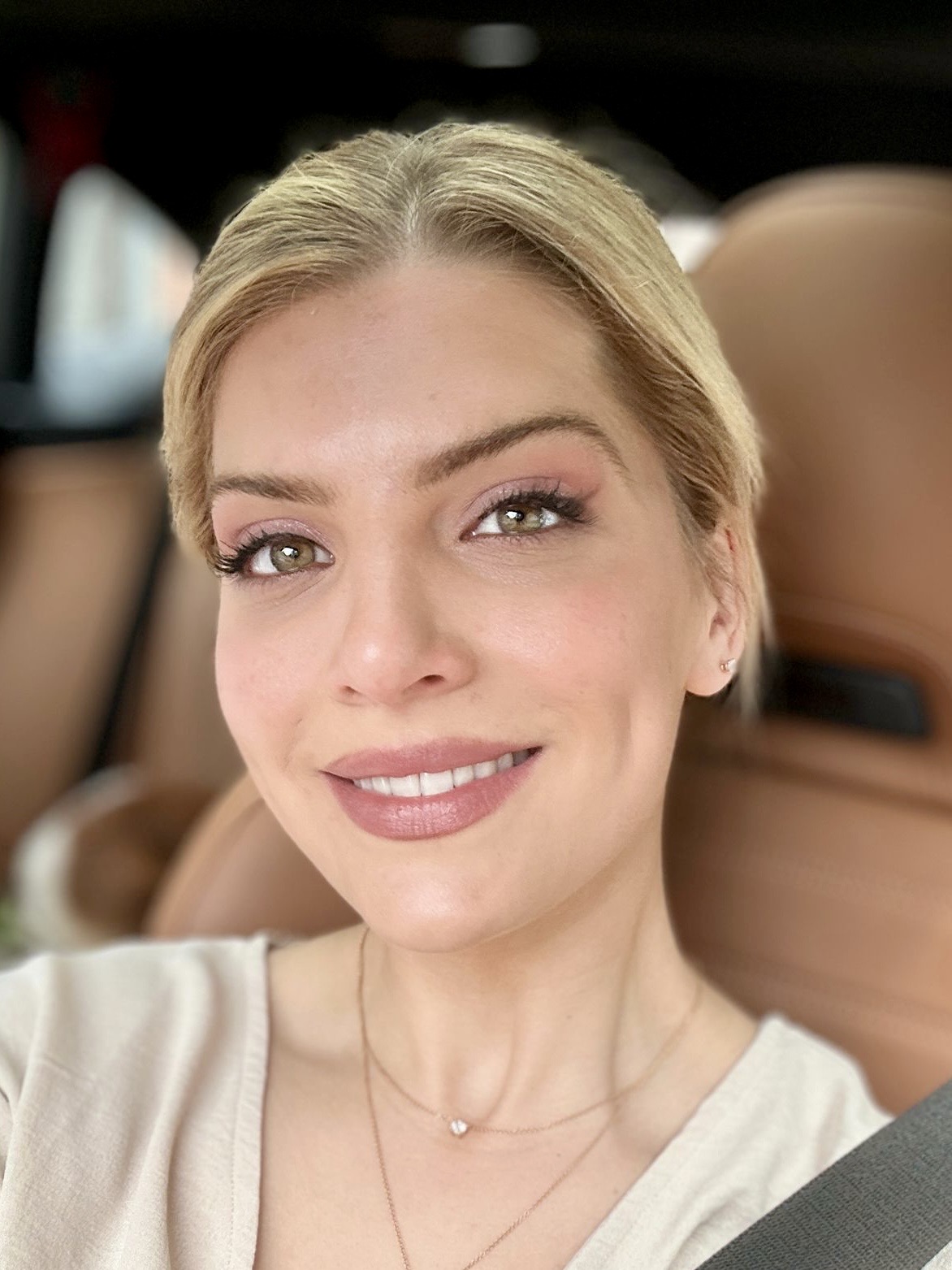 c944fba3 c551 4085 9b8b d85a3ce97474